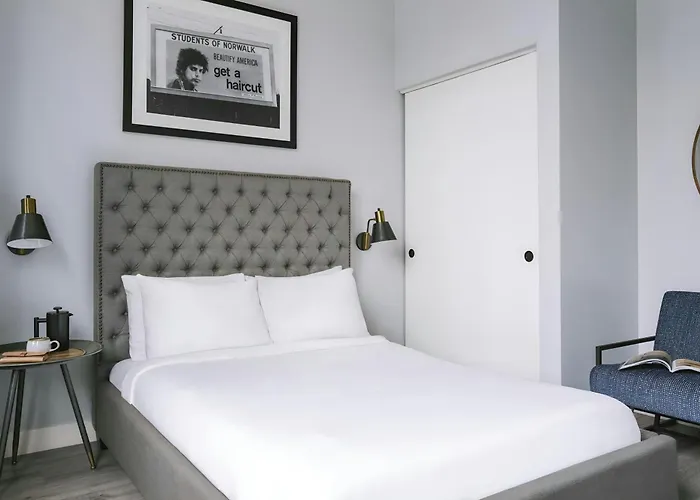 Sonder By Marriott Bonvoy The Plymouth Apartments Loop