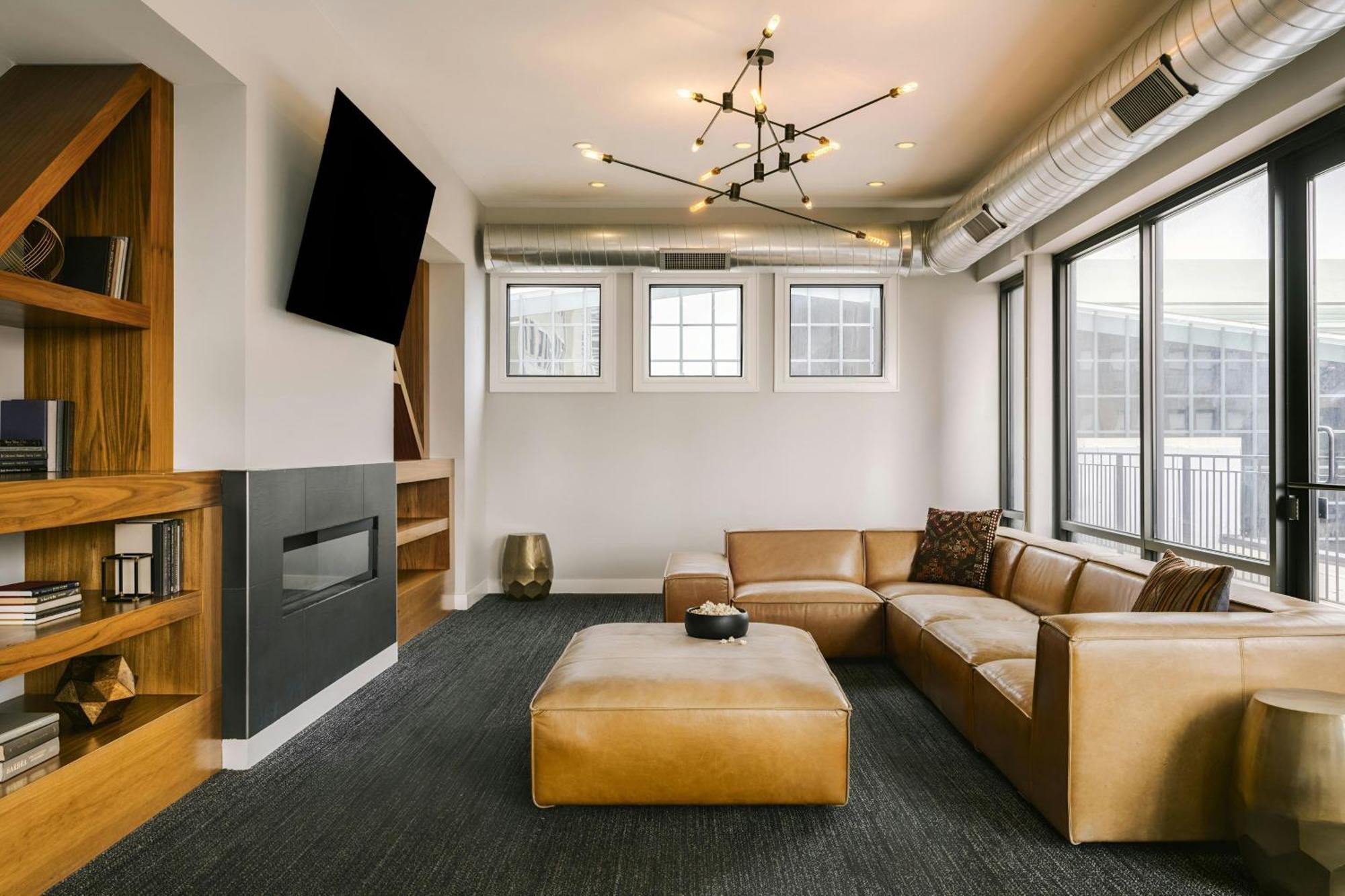 Sonder By Marriott Bonvoy The Plymouth Apartments Loop 3*